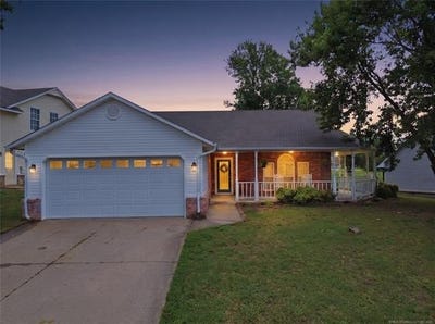 /international/us/2408-sw-wolf-run-drive-claremore-ok-110108385902/