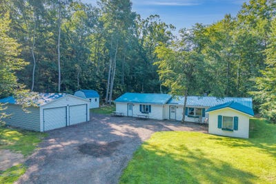 /international/us/1051-vallado-drive-lake-isabella-mi-110100780028/?lang=en