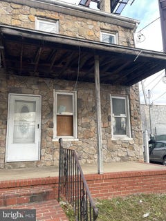 /international/us/409-flower-street-chester-pa-110107828660/