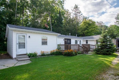 /international/us/104-dale-drive-houghton-lake-mi-110110084476/
