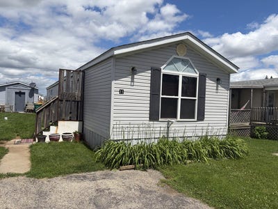 /international/us/11-beech-street-minooka-il-110108937139/