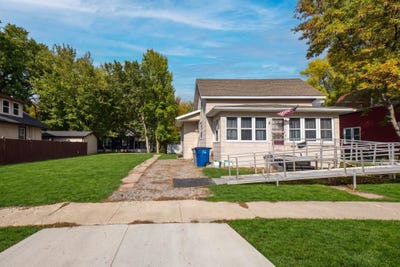 /international/us/1010-2nd-avenue-n-moorhead-mn-110120409041/