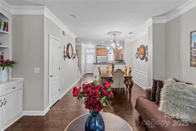 /international/us/16930-summers-walk-boulevard-davidson-nc-110099511296/