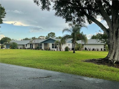 /international/us/3800-par-road-sebring-fl-110108975211/