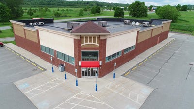 /international/us/4730-u-s-route-5-derby-vt-110076582614/
