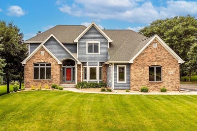 /international/us/1715-tallgrass-cir-waukesha-wi-110101047063/