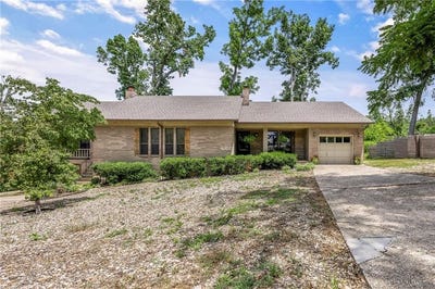 /international/us/2208-2210-oakwood-ave-bentonville-ar-110100845662/