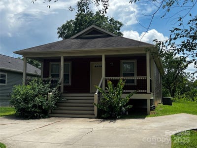 /international/us/304-hazel-mill-road-asheville-nc-110101040512/?lang=de