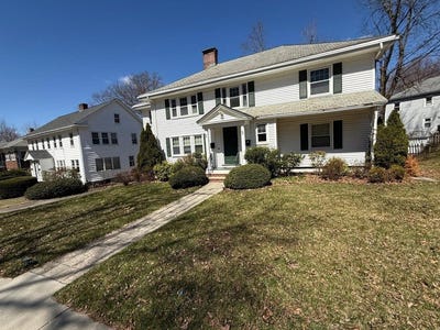 /international/us/66-westchester-rd-newton-ma-110107438863/