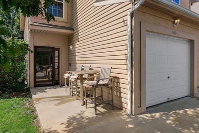 /international/us/209-n-6th-terrace-louisburg-ks-110119335760/
