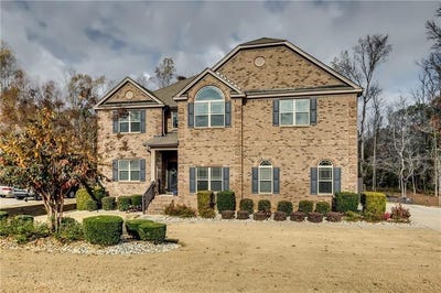 /international/us/2216-golden-eagle-drive-locust-grove-ga-110104409373/