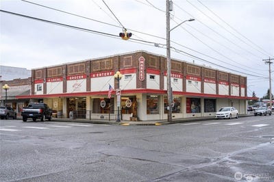 /international/us/829-metcalf-street-sedro-woolley-wa-110108856382/
