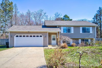 /international/us/651-s-160th-avenue-holland-mi-110106560581/