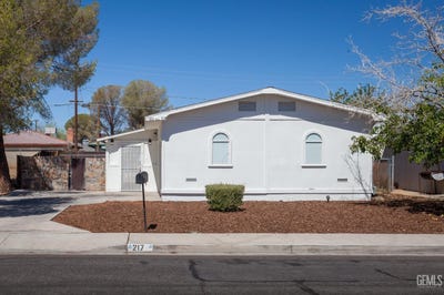/international/us/217-american-street-ridgecrest-ca-110101241563/