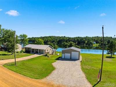 /international/us/100-n-lake-drive-leslie-mo-110120105814/