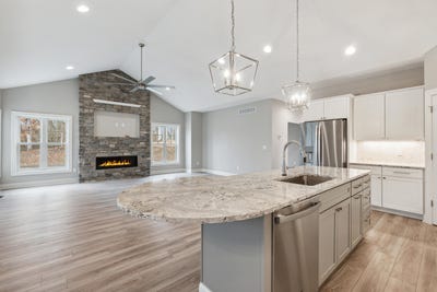 /international/us/1140-lochaven-circle-hillsdale-mi-110090956245/