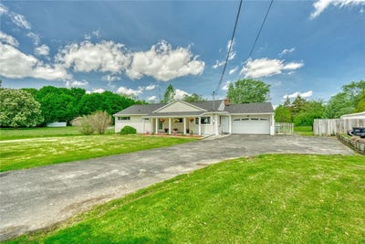 /international/us/1766-lehigh-station-road-henrietta-ny-110108169203/