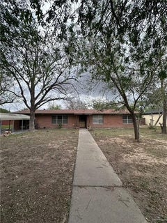 /international/us/1215-oak-street-mission-tx-110107254191/