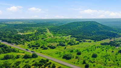 /international/us/mustang-trail-lot-5-strawn-tx-110108066767/