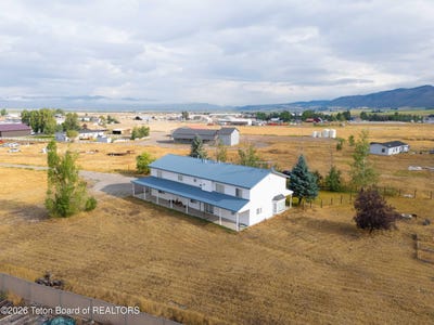 /international/us/681-n-100-afton-wy-110119582677/