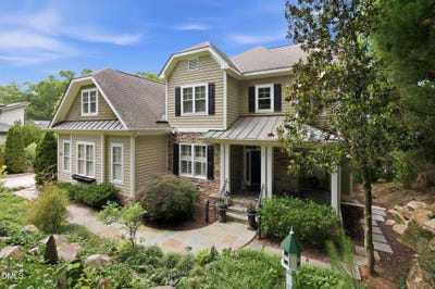 /international/us/51308-eastchurch-chapel-hill-nc-110108588934/?lang=id