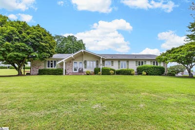 /international/us/122-mountain-view-drive-pickens-sc-110108930209/