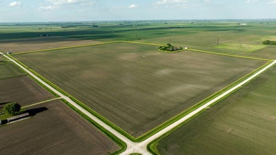 /international/us/tbd-110th-st-badger-ia-110108441439/