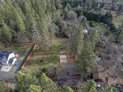 /international/us/1329-w-evans-creek-road-rogue-river-or-110097325470/