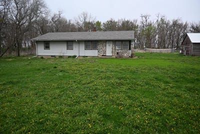 /international/us/1019-550th-st-cherokee-ia-110107637048/