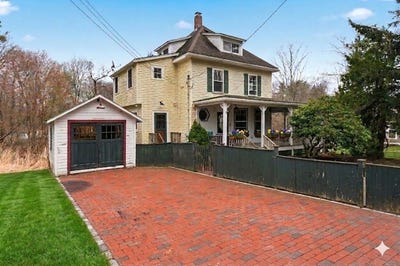 /international/us/30-main-st-newbury-ma-110107460727/