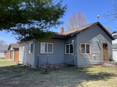/international/us/1819-9th-street-e-menomonie-wi-110107464683/