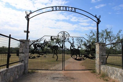 /international/us/oak-ridge-ranch-junction-tx-110108169006/