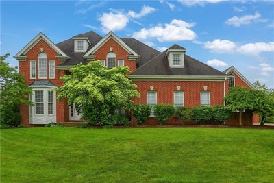/international/us/606-adare-court-cranberry-twp-pa-110099669478/