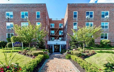 /international/us/194-smith-street-freeport-ny-110106210467/