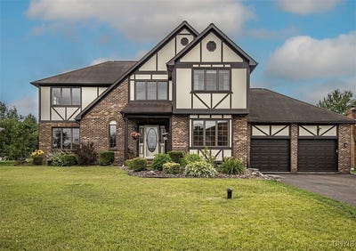 /international/us/6015-lisi-gardens-drive-cicero-ny-110100848495/