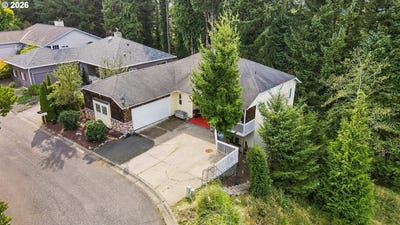 /international/us/729-n-8th-st-coosbay-or-110120459913/