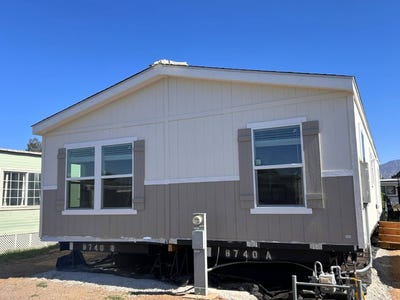 /international/us/1490-e-6th-street-beaumont-ca-110108815803/