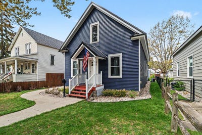 /international/us/603-n-rowe-street-ludington-mi-110108250876/
