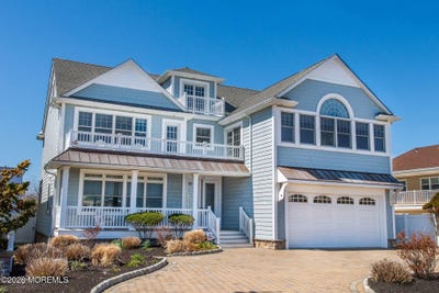 /international/us/703-ocean-avenue-point-pleasant-beach-nj-110107196826/