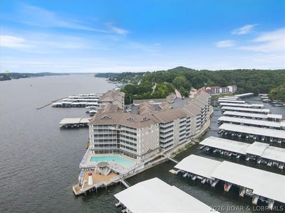 /international/us/68-lighthouse-road-lake-ozark-mo-110105801002/