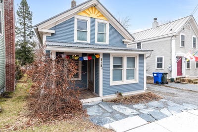 /international/us/128-e-main-street-richmond-vt-110107051676/