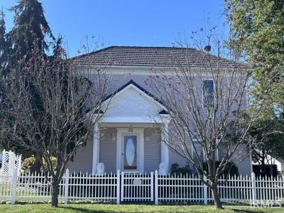 /international/us/209-s-logan-street-cayuga-in-110120132311/