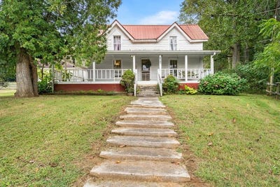 /international/us/1870-upper-bell-creek-road-hiawassee-ga-110110371068/