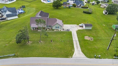 /international/us/2183-county-rd-32-chesapeake-oh-110100686350/
