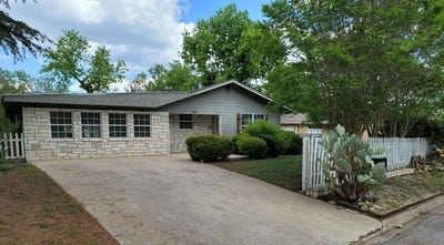 /international/us/610-rees-st-kerrville-tx-110108495493/