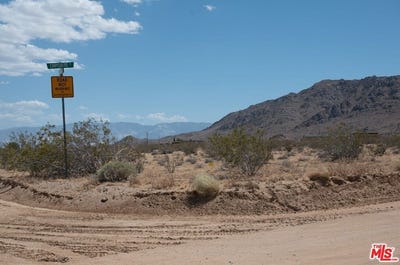 /international/us/barstow-outer-hwy-lucerne-valley-ca-110107784922/