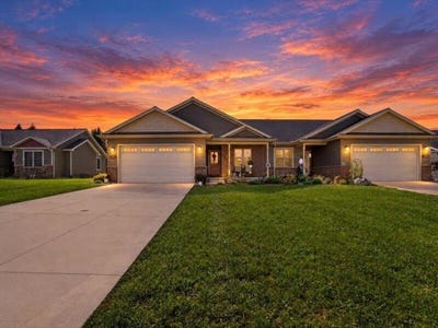/international/us/788-meadows-court-grass-lake-mi-110110406276/