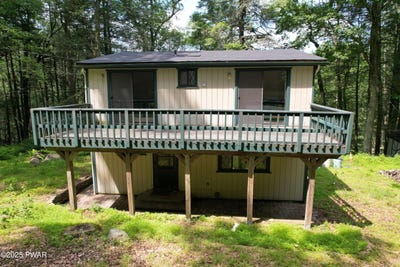 /international/us/219-woodpecker-court-bushkill-pa-110100397902/