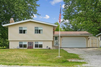 /international/us/313-terrace-lane-montezuma-ia-110108442814/