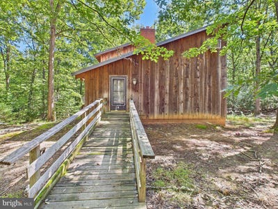 /international/us/11330-holly-springs-rd-nanjemoy-md-110102177486/
